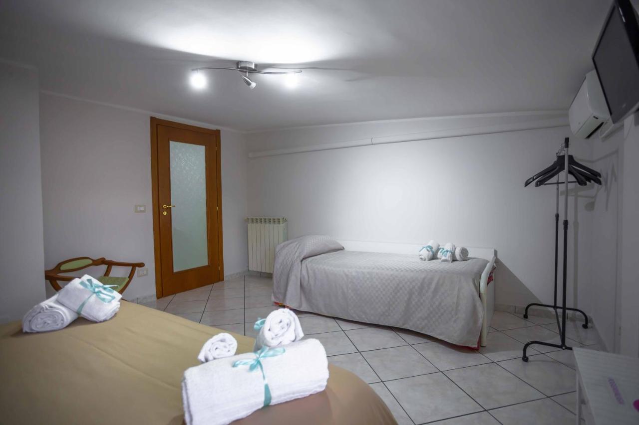 House Da Mary Apartman Caserta Kültér fotó